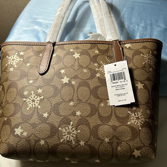 Coach small tote. - Picture 2 of 6